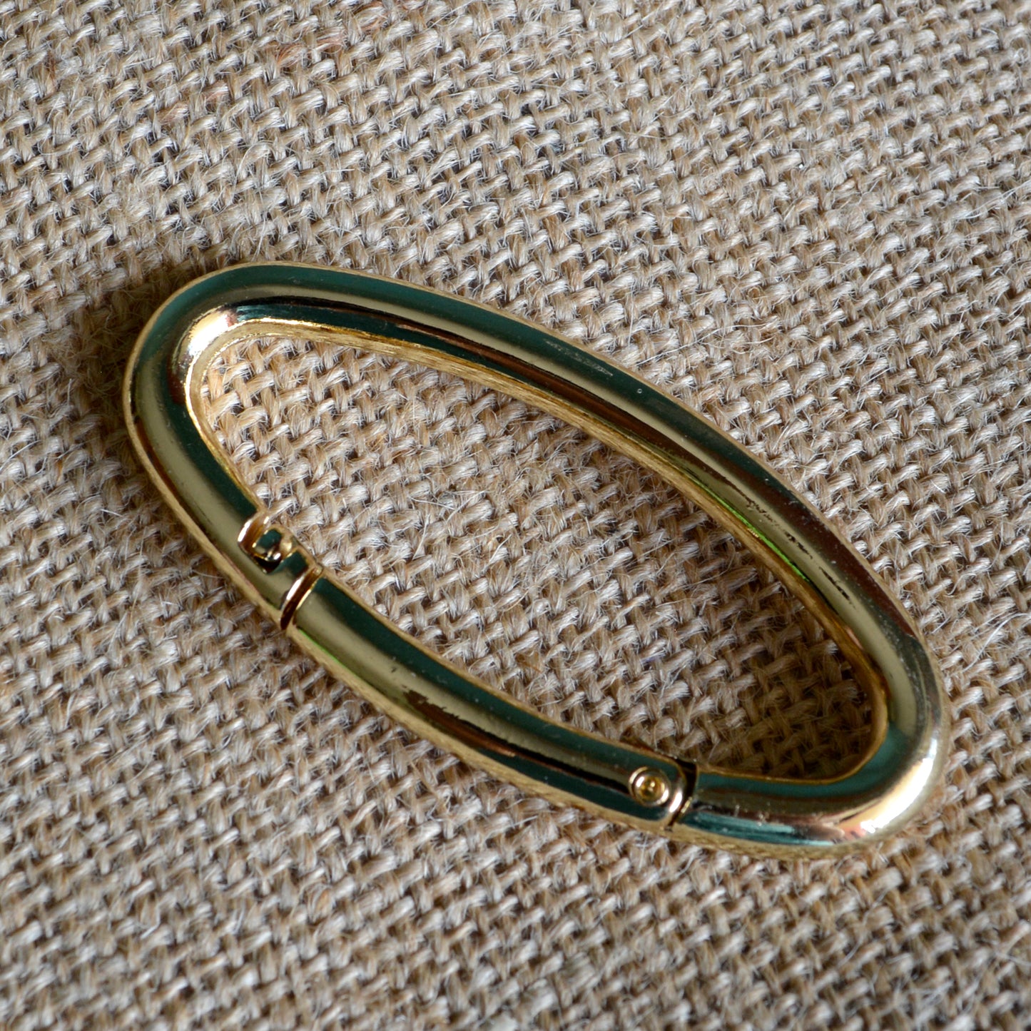CHIUSURA AD ANELLO color oro