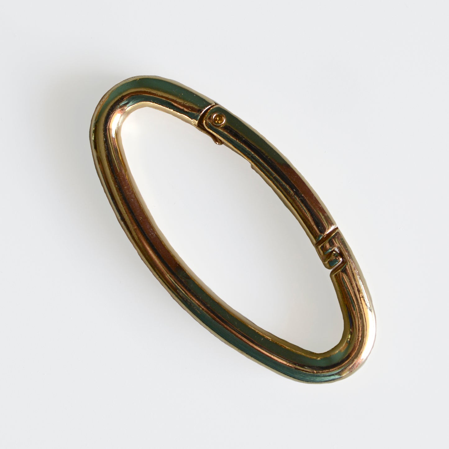 CHIUSURA AD ANELLO color oro